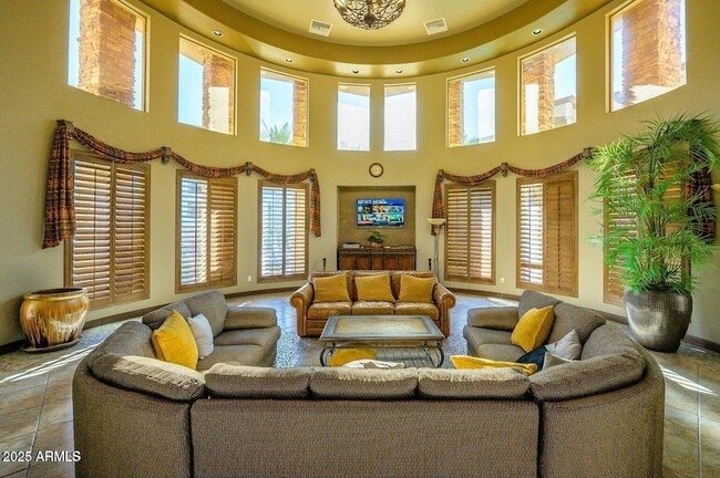 Building Photo - 5450 E Deer Valley Dr