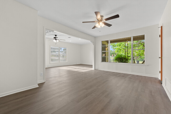 Building Photo - 1302 Redondo Dr
