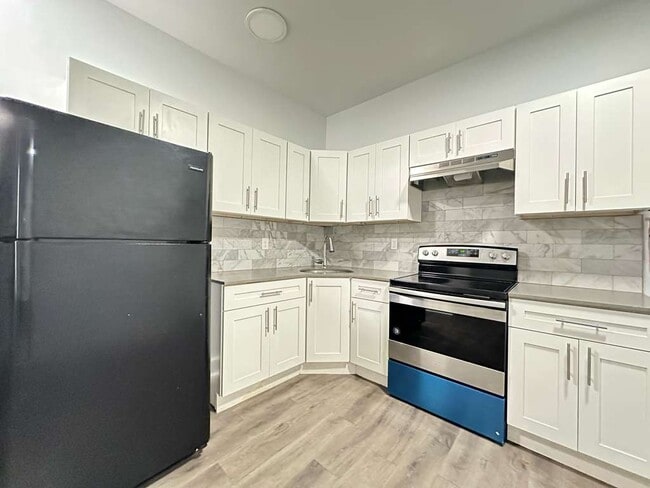 Primary Photo - 1408 S 58th St