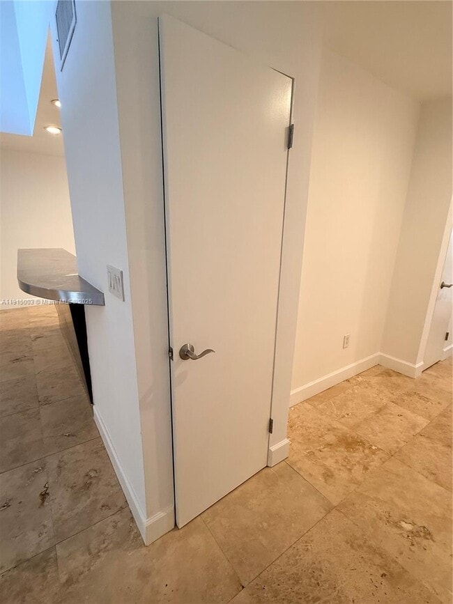 Building Photo - 15315 Loch Isle Dr W