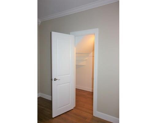 Building Photo - 130 Pine St