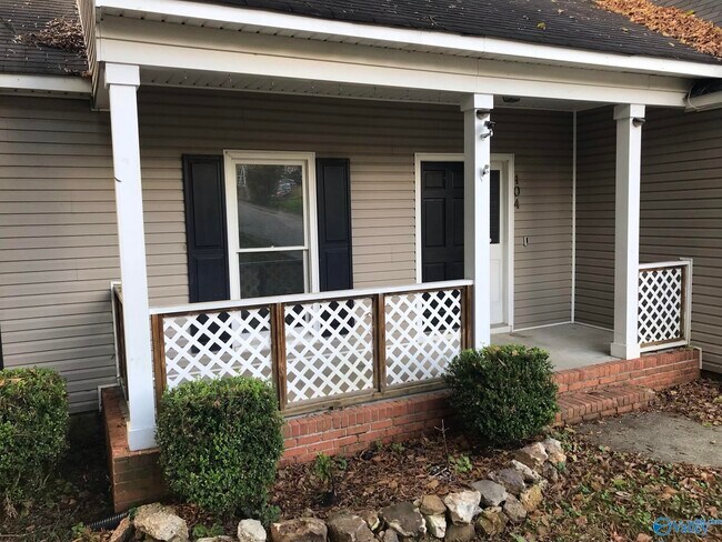 Building Photo - 104 Potomac Cir