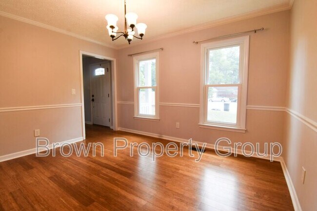 Building Photo - 5804 Norman Pl