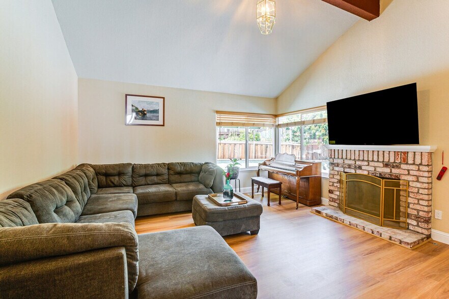 Building Photo - 1253 Hickerson Ct