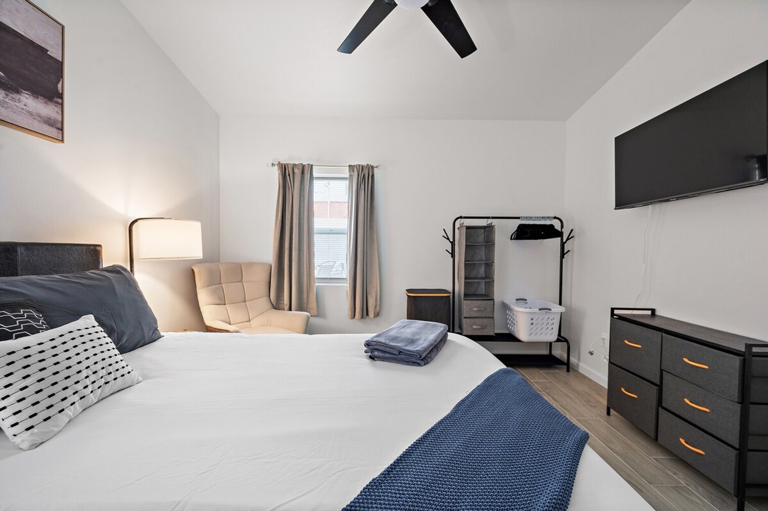 Building Photo - 5233 N 23rd Ave