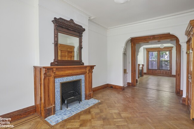 Building Photo - Park Slope Triplex Brownstone Rental
