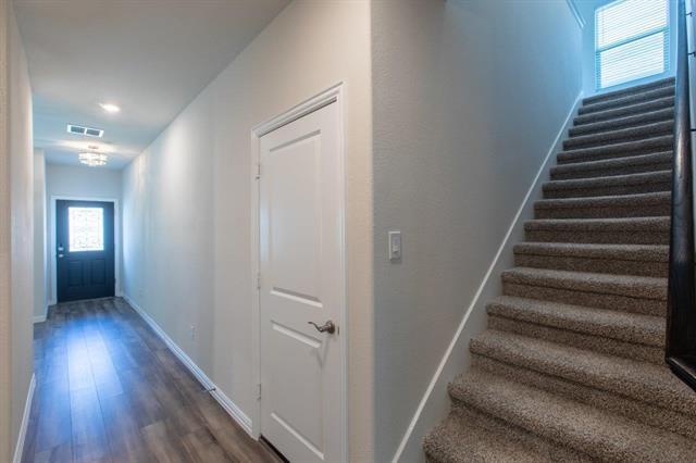 Building Photo - 1604 Mineral Pt Pl