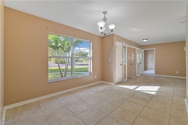 Building Photo - 1521 SE 1st Terrace