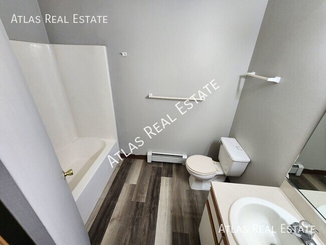 Building Photo - 1919 S 11th Avenue