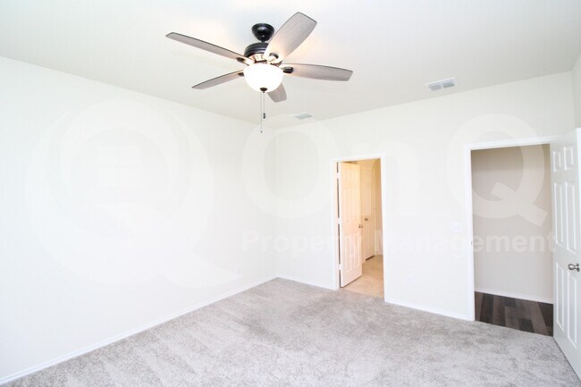 Building Photo - 5616 Cherrywood Wy