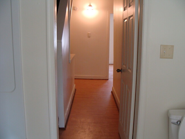 Building Photo - Pet Friendly 3 Bedroom House Near Revs Sta...