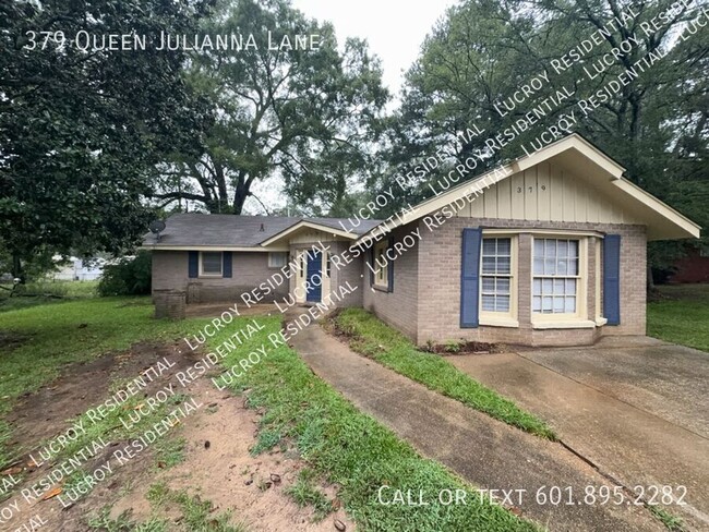 Primary Photo - Welcome to this spacious 3 bedroom, 2 bath...