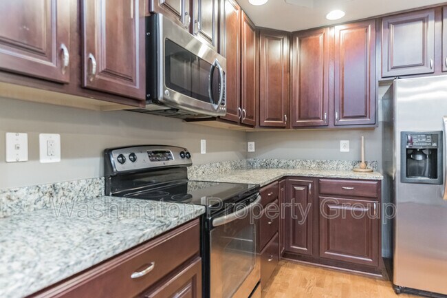 Building Photo - 7114 Daniel John Dr