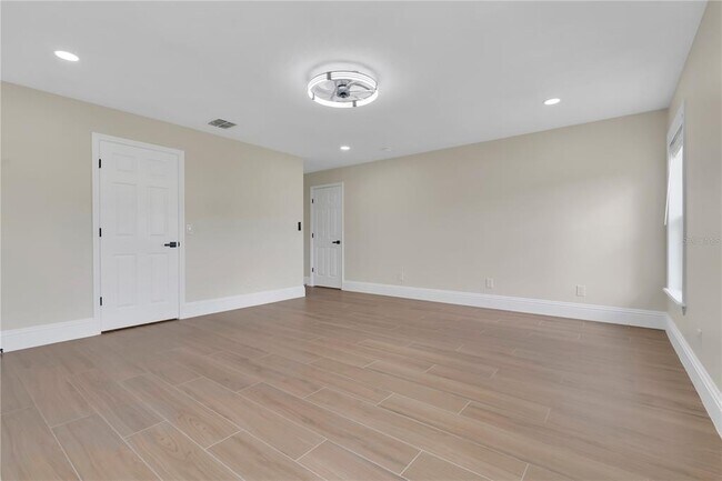 Building Photo - 531 Flower Fields Ln