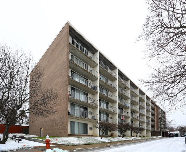 Primary Photo - Lorain Square