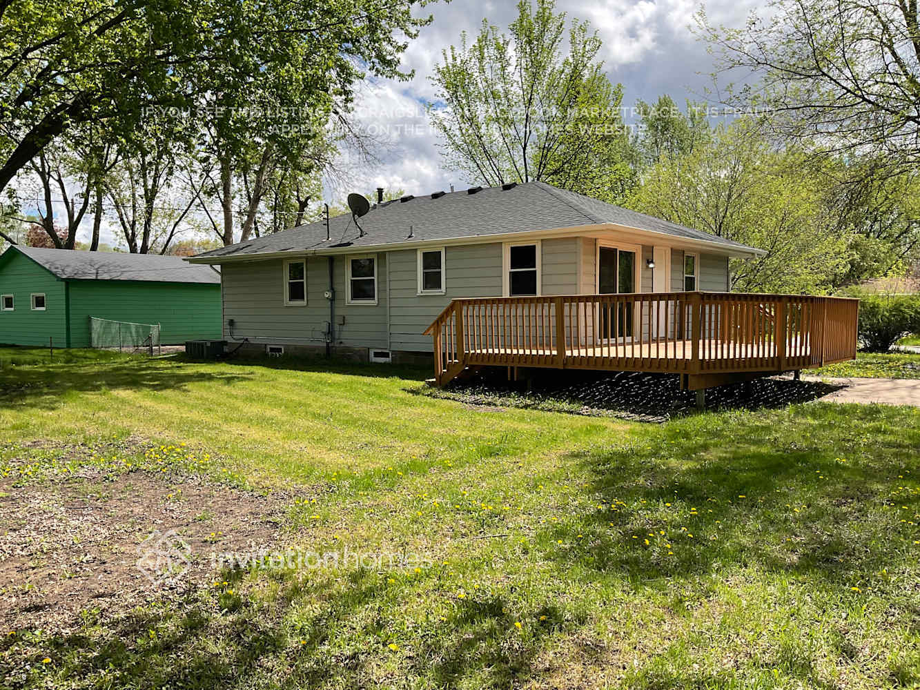 Building Photo - 816 81st Ave N