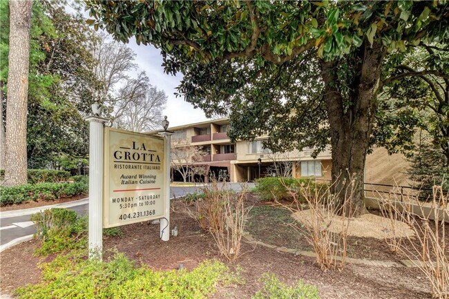 Building Photo - 2637 Peachtree Rd NE