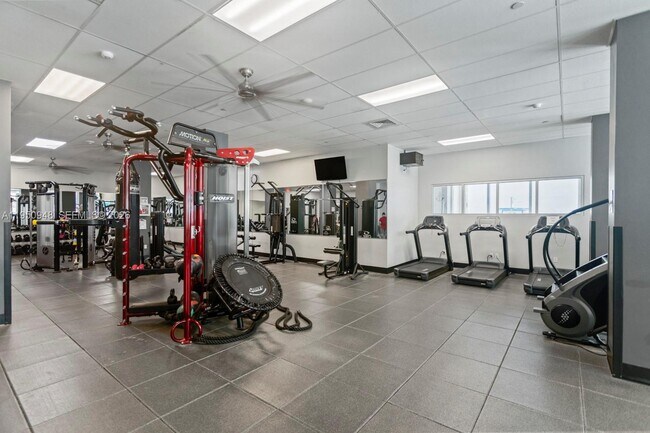 Building Photo - 2501 S Ocean Dr