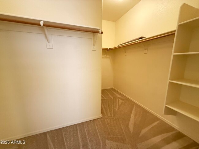 Building Photo - 657 Tanner Dr