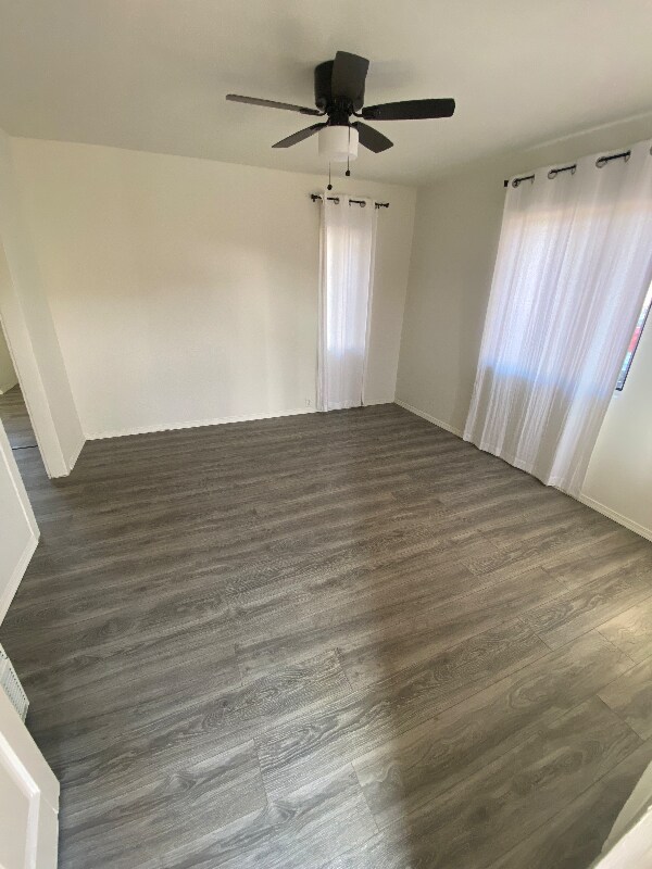 Building Photo - 725 S Osage Ave