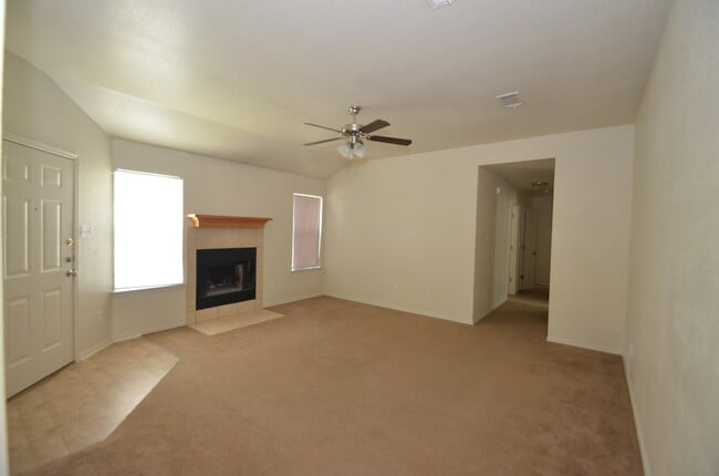 Building Photo - GREAT 3 BED/ 2 BATH HOME IN THE QUIET, MEADOWS - COPPERAS COVE