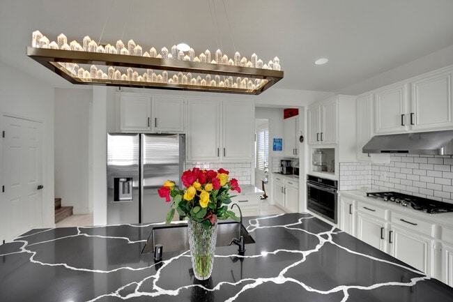 Building Photo - 10336 Early Morning Ave