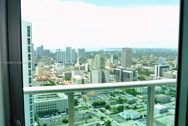Building Photo - 900 Biscayne Blvd