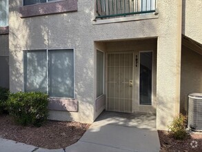 Building Photo - Beautiful 2 Bedroom 2 Bath Condo Close To ...