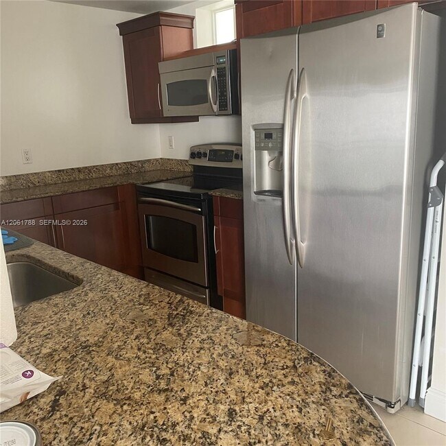 Building Photo - 7275 SW 90th Way