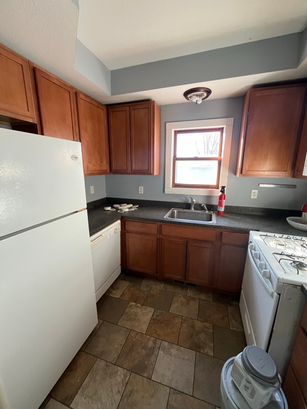 Building Photo - 231 2nd St