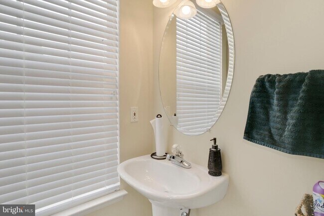 Building Photo - 4809 Stilton Ct