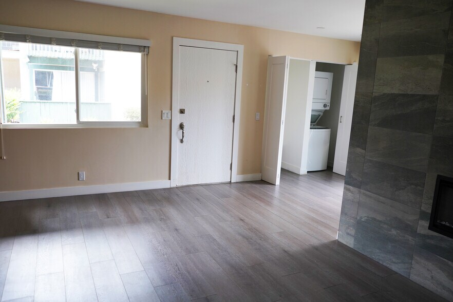 Building Photo - 23214 Orange Ave