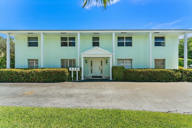 Building Photo - 3036 Park Ave