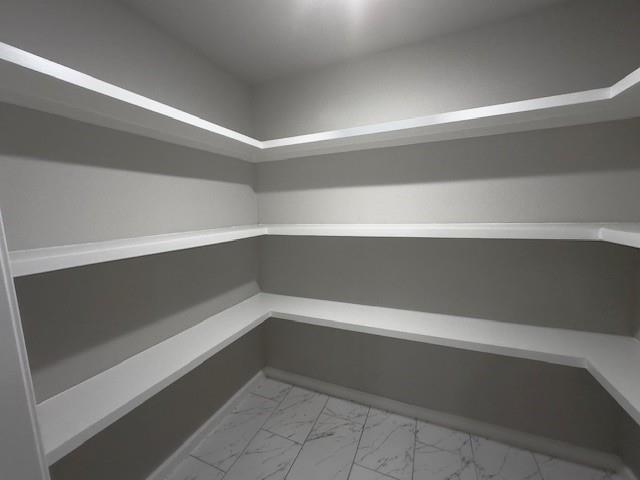 Building Photo - 9013 Lugary Dr