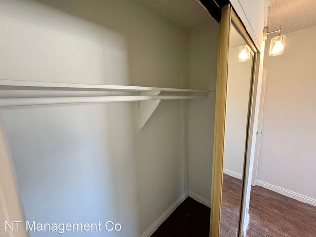 Building Photo - 2 br, 1 bath Apartment - 3631 Midvale Ave ...