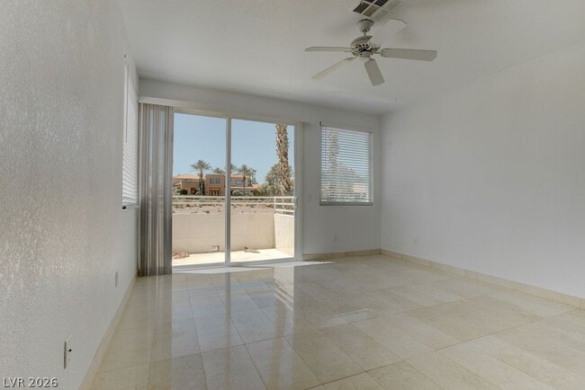 Building Photo - 8953 Diamond Falls Dr