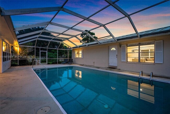 Building Photo - 4912 S Kay St