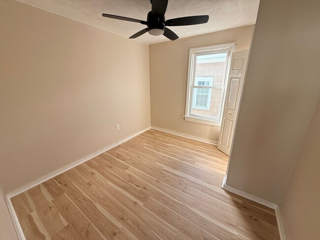 Building Photo - 100 Green St