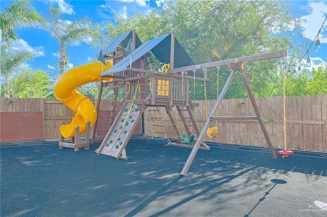 Building Photo - 39 Santa Alejandra