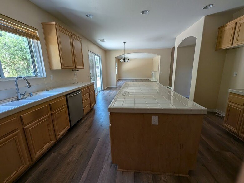 Building Photo - 17008 Spring Canyon Pl