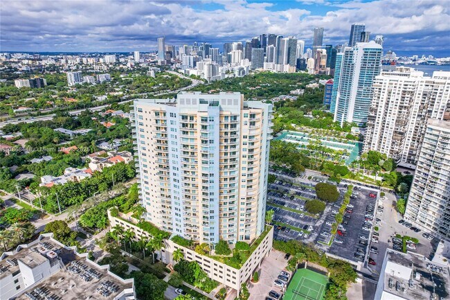 Building Photo - 2475 Brickell Ave