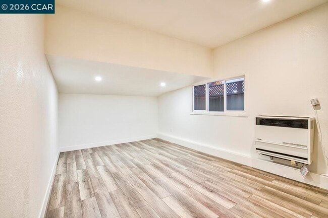 Building Photo - 1351 Eastshore Dr