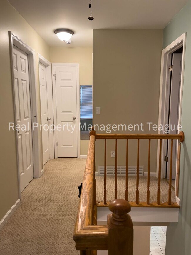 Building Photo - Beautiful Single Family Home