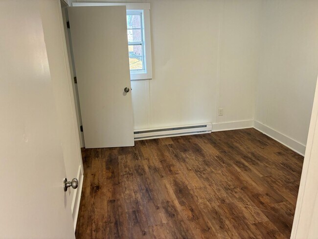 Building Photo - 1415 Memorial Park Rd