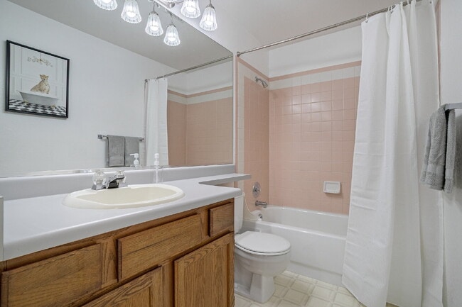 Building Photo - Private Room with a shared bath for Rent in Westminster!!!