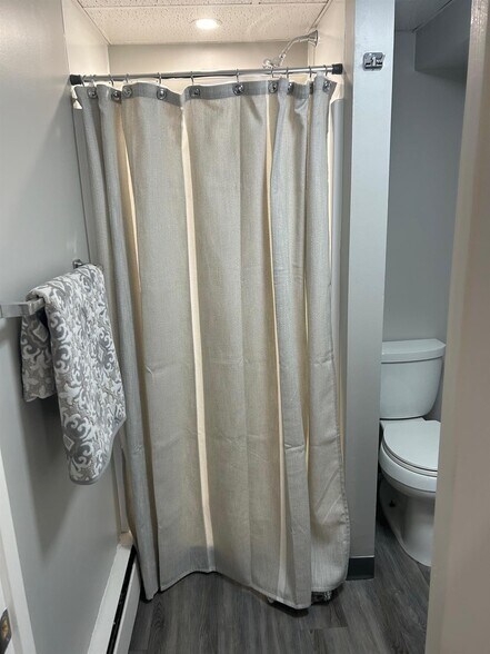 Building Photo - 43 Madison St