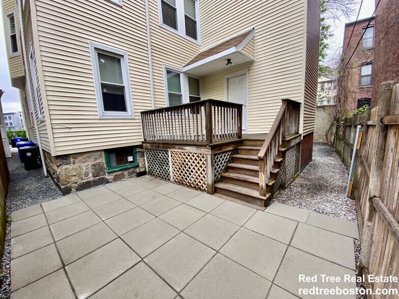 Building Photo - 31 Hurd Rd