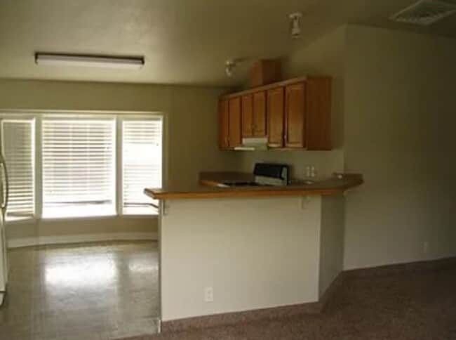 Building Photo - Comfy & Cozy Home for Rent