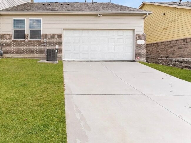 Building Photo - 2432 Freshwater Ln