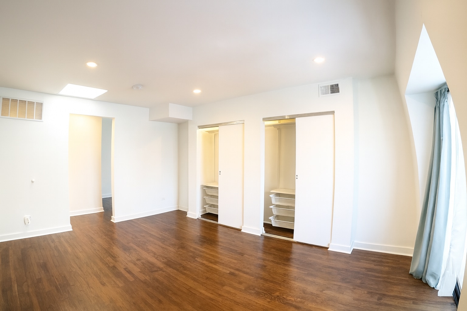 Primary bedroom - 2026 N Cleveland Ave